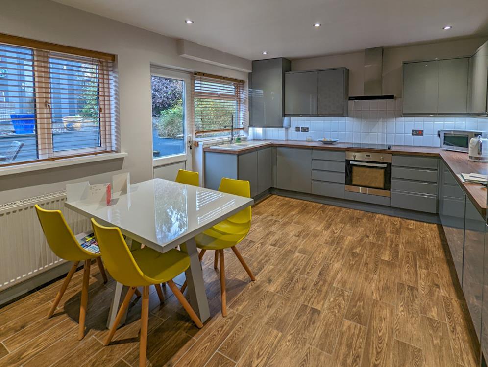 Fraser Road, Carlton, Nottingham 3 bed townhouse £230,000