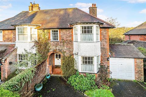 Bede House Beech Road, Haslemere, GU27 2BX
