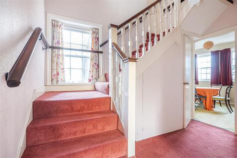 Bede House Beech Road, Haslemere, GU27 2BX