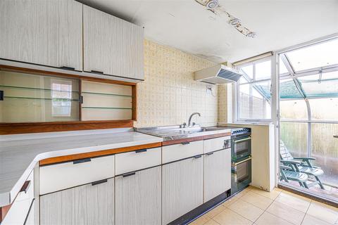 Bede House Beech Road, Haslemere, GU27 2BX