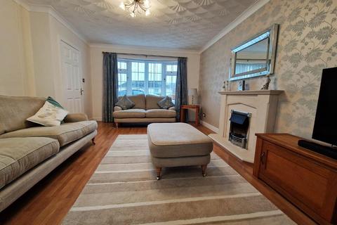 58 Hendre Road, Pencoed, Bridgend, CF35 6TN
