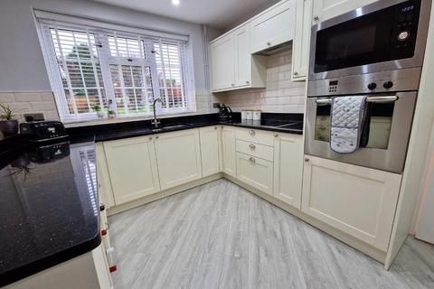 58 Hendre Road, Pencoed, Bridgend, CF35 6TN