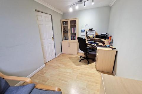 58 Hendre Road, Pencoed, Bridgend, CF35 6TN