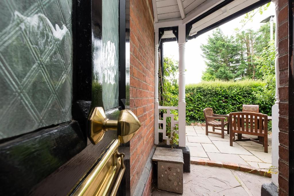 Broomy Hill, Hereford 2 bed detached house £995 pcm (£230 pw)