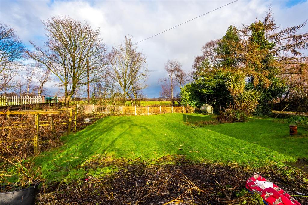 Cherry Tree Farm, Astley Moss... 3 bed property with land £290,000