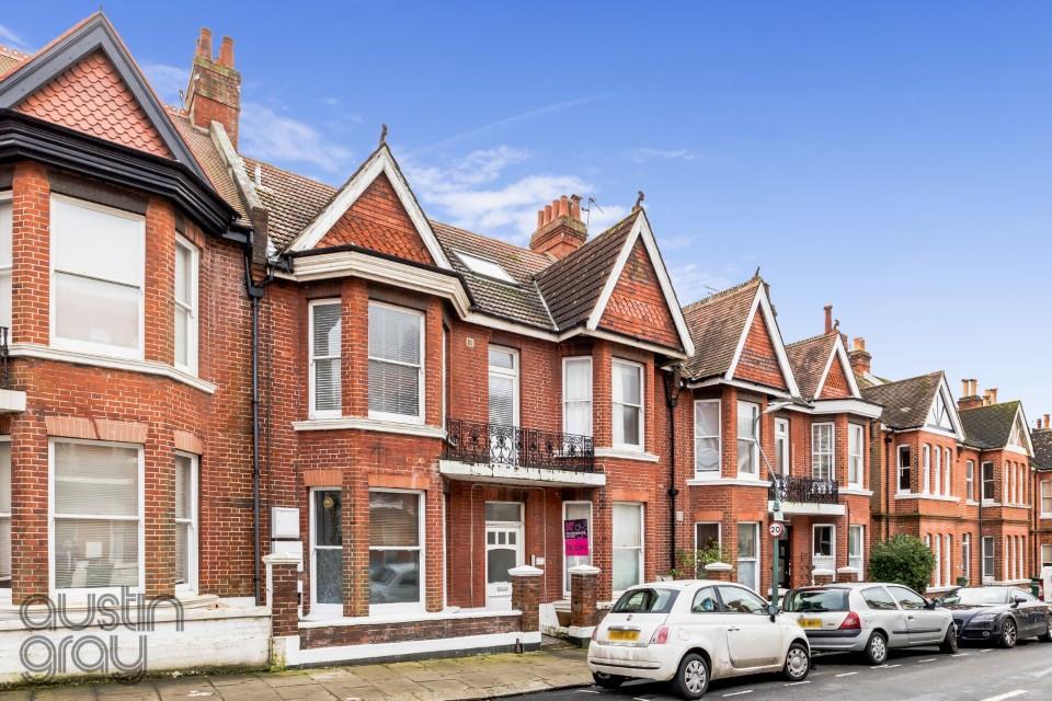 Granville Road, Hove 2 bed flat £300,000