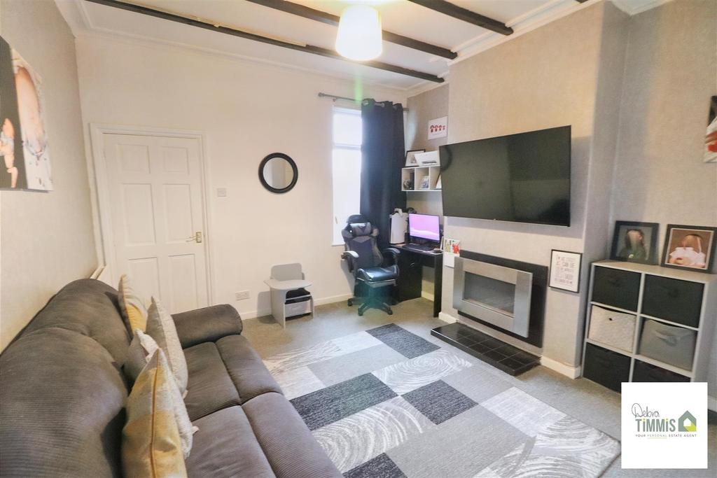 Turner Street, Birches Head... 2 bed terraced house £90,000