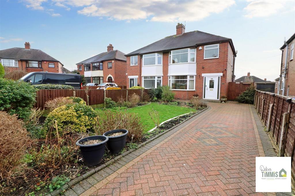 Gordon Crescent, Sneyd Green, StokeOnTrent 3 bed semidetached house