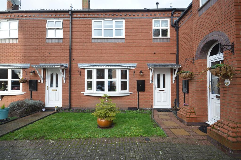 Sleets Yard, Gatehouse Lane, Bedworth 3 bed terraced house £250,000