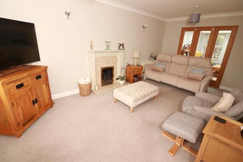 6 Ross Close, Chipping Sodbury, Bristol, BS37 6RS