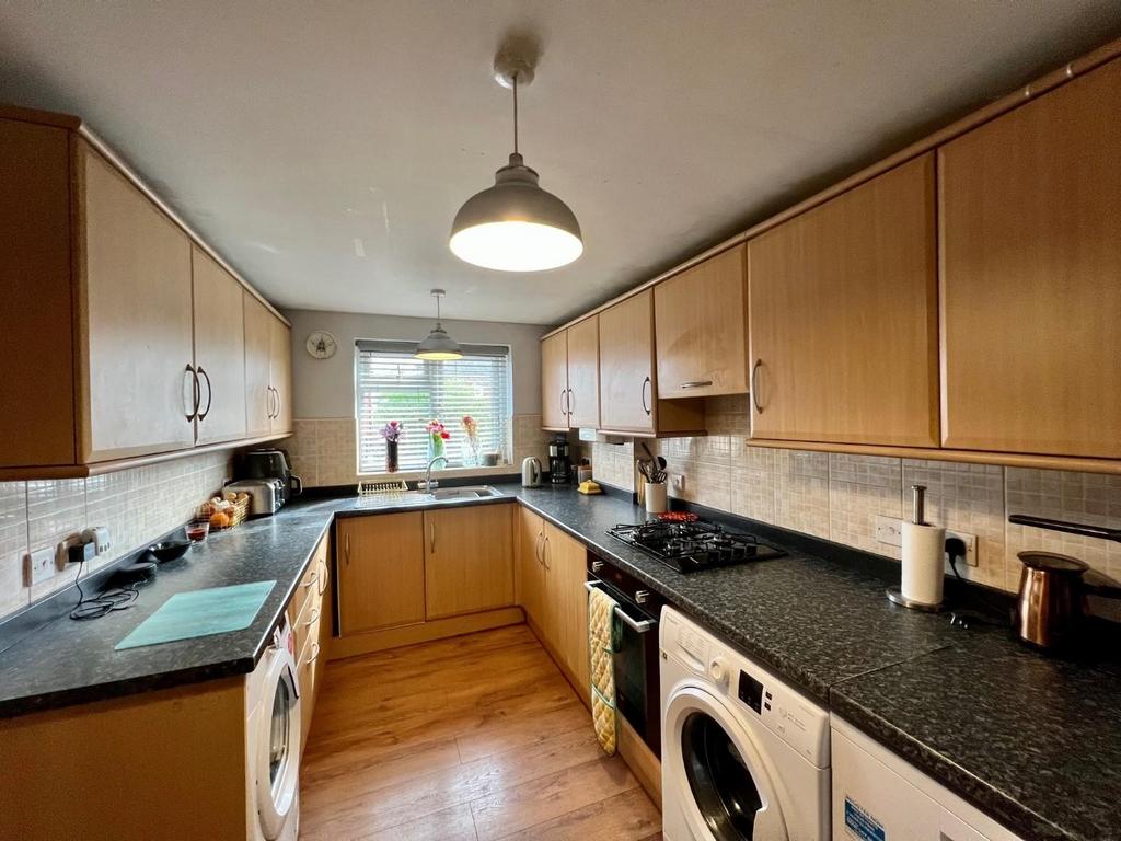 1 Moreton Villas - Photo 5.jpg