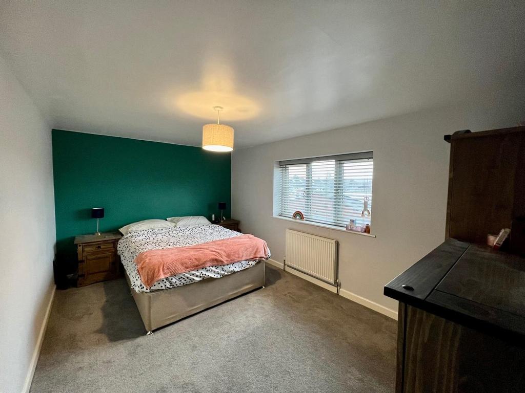 Bed1.jpg