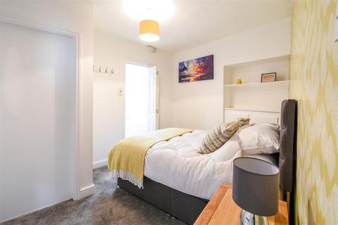 1 bedroom apartment to rent - Holgate Road, City Centre