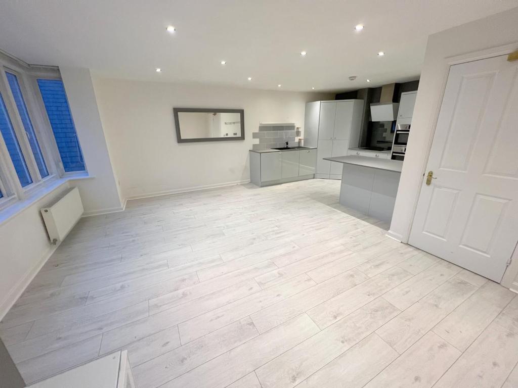 Monument Court, Nevilles Cross, Durham 2 bed apartment £1,000 pcm (£231 pw)