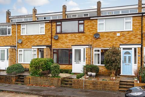 3 Dirdene Close, Epsom, KT17 4AY