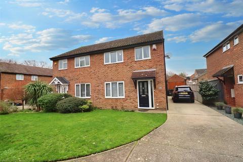 3 bedroom semi-detached house for sale, Skiddaw Close, Great Notley, Braintree