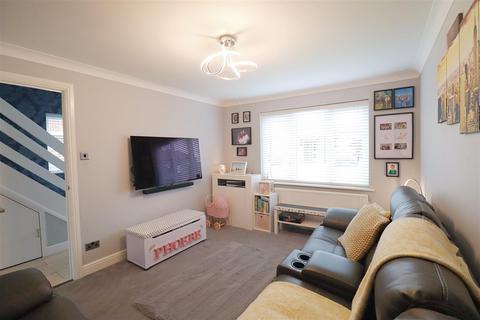 3 bedroom semi-detached house for sale, Skiddaw Close, Great Notley, Braintree