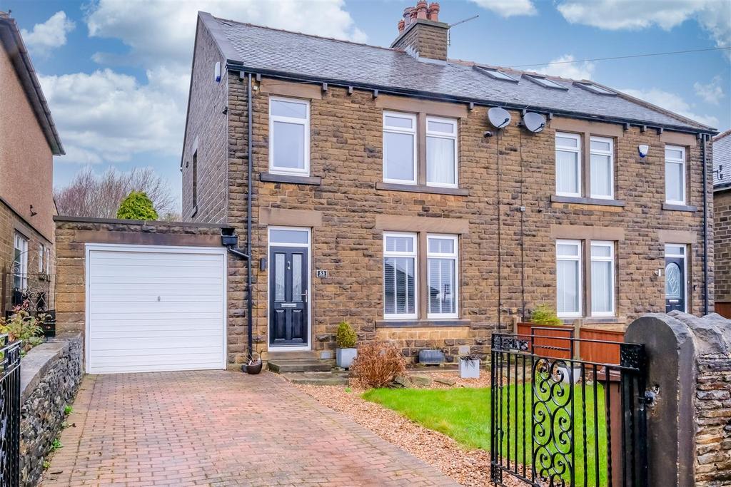 Yew Tree Road, Birchencliffe, Huddersfield, HD3 3 bed semidetached