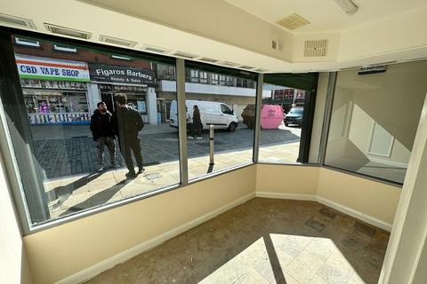 Retail property (high street) to rent, Union Street, Swansea