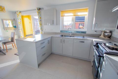 42 Pavey Run, Ottery St Mary, EX11 1FQ