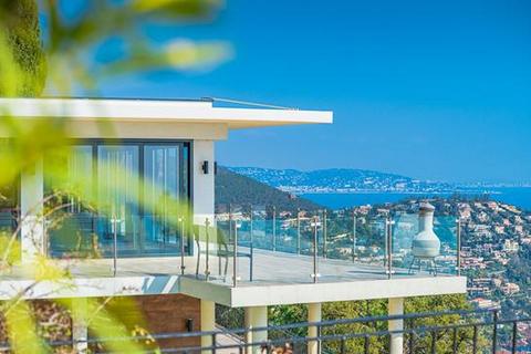 4 bedroom villa, Saint Raphael, Alpes Maritimes, Provence Alpes Cote d'Azur
