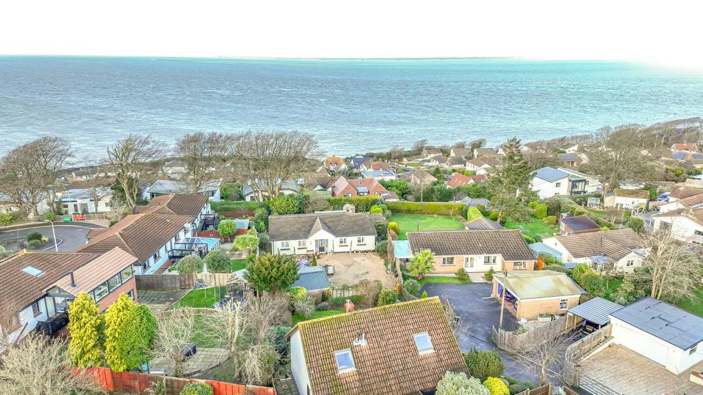Nore Road, Portishead, Bristol, Somerset, BS20 3 bed detached house for