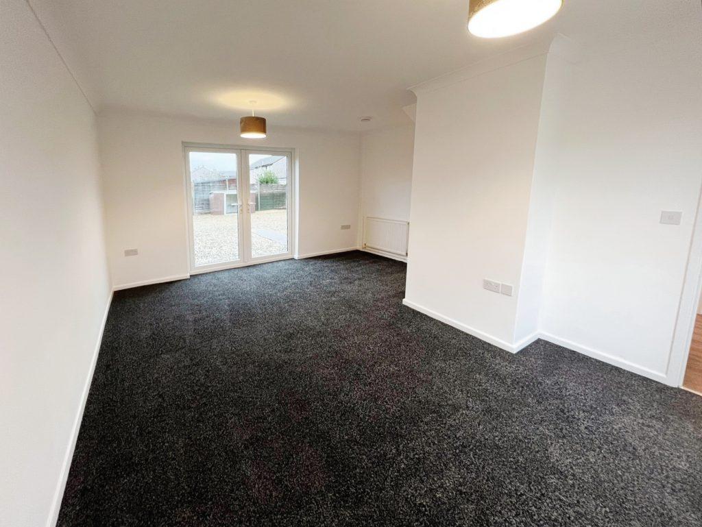 Pakenham Road, Swindon, SN3 2AQ 3 bed end of terrace house £280,000