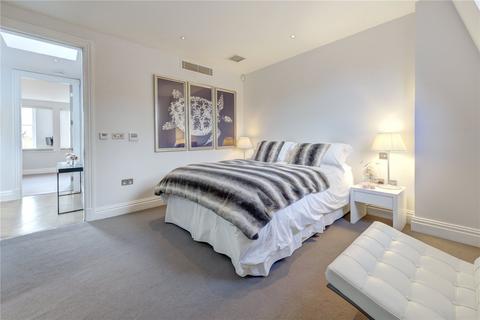 Flat 3, 4 Egerton Gardens, London, SW3 2BS