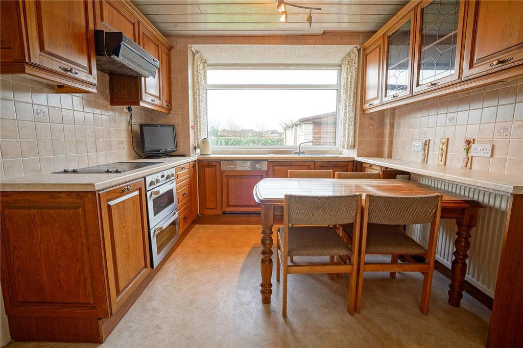 Foster Road, Wickersley, Rotherham... 4 bed semidetached house £265,000