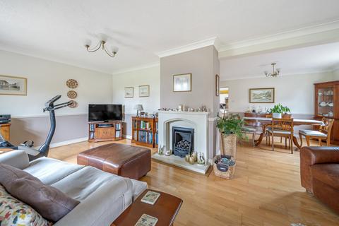 8 Downlands, Longcot, Faringdon, SN7 7TY