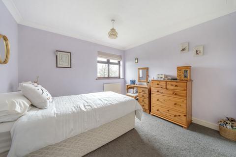 8 Downlands, Longcot, Faringdon, SN7 7TY