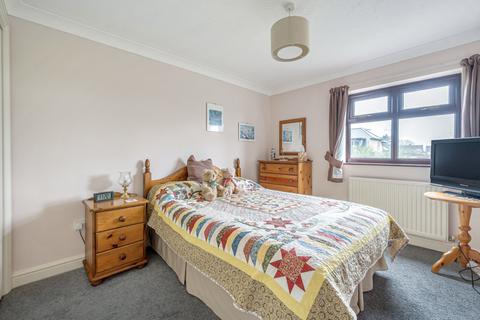 8 Downlands, Longcot, Faringdon, SN7 7TY