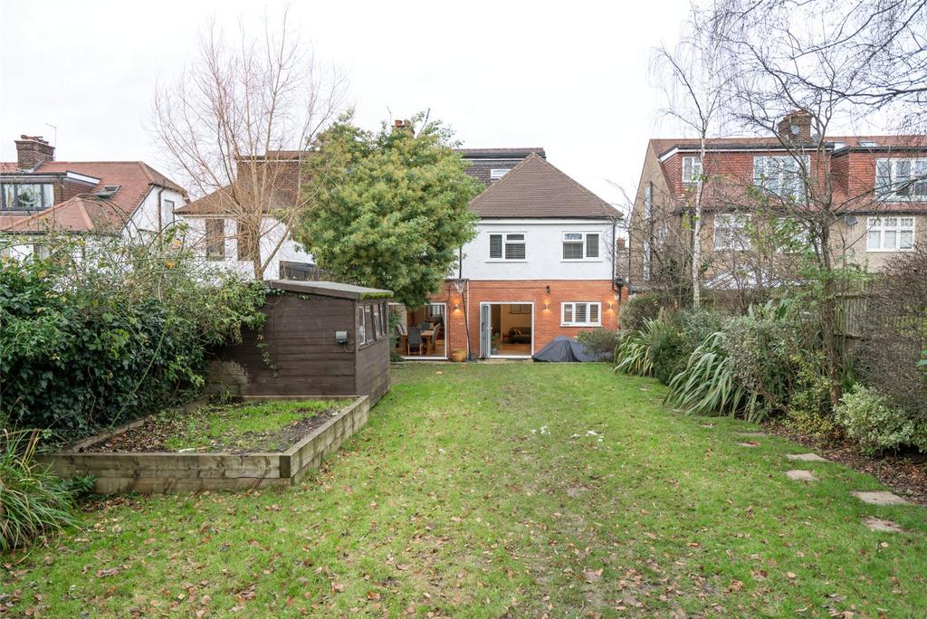 Creighton Avenue, London, N10 6 bed semidetached house for sale £