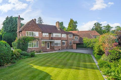 6 bedroom detached house to rent, Ridgway, Pyrford, Woking, GU22
