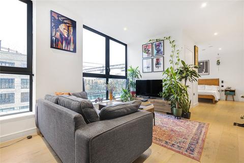 Studio to rent, Cambridge Heath Road, Cambridge Heath, London, E2