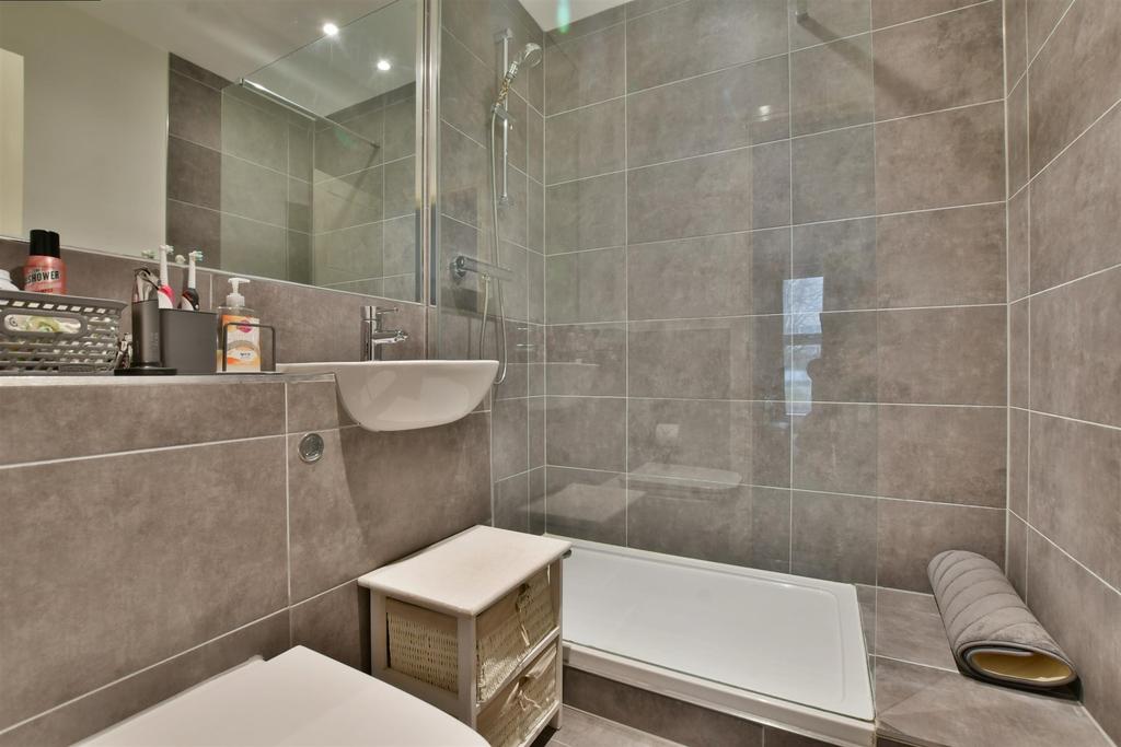 En Suite Shower Room