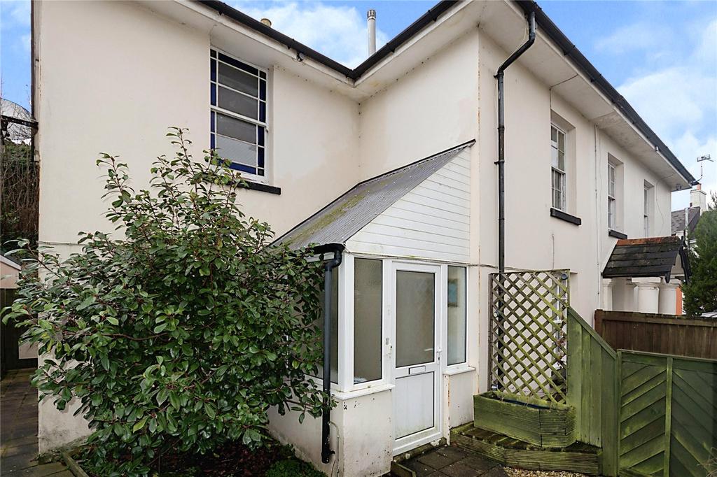Teignmouth Road, Torquay, Devon, TQ1 1 bed apartment for sale £100,000