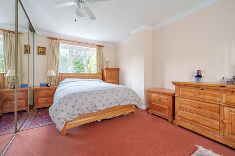 19 Chobham Road, Frimley, Camberley, GU16 8PG