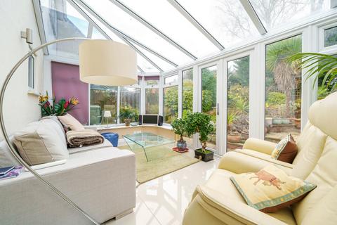 19 Chobham Road, Frimley, Camberley, GU16 8PG