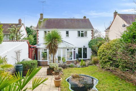 19 Chobham Road, Frimley, Camberley, GU16 8PG