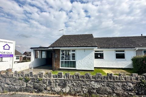 3 bedroom bungalow for sale, Perth Y Paen, Llangefni, Isle of Anglesey, LL77