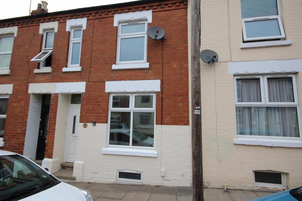 Cambridge Street, Semilong, Northampton, NN2 2 bed detached house £