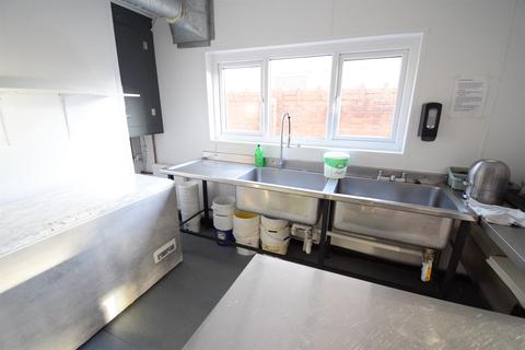 Property to rent - Whitchurch Road, Cardiff