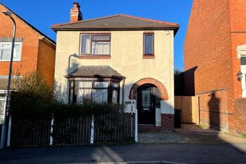 3 bedroom detached house to rent, Holman Street, Kidderminster, DY11