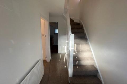 3 bedroom detached house to rent, Holman Street, Kidderminster, DY11