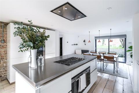 268 Haggerston Road, London, E8 4EP