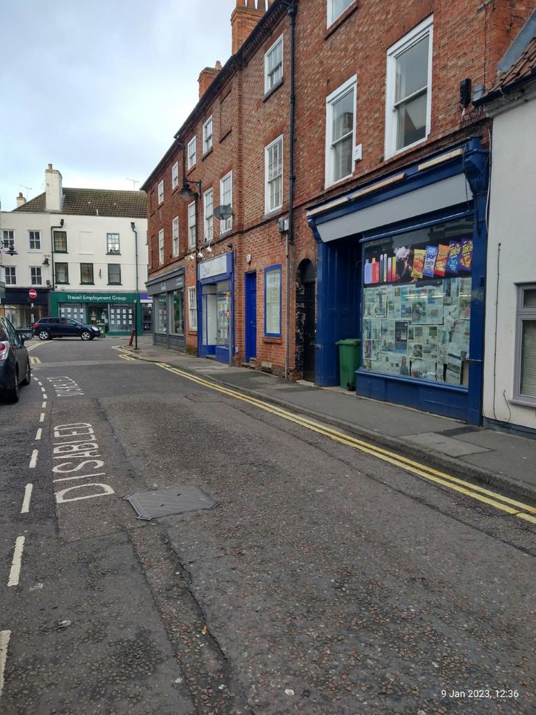 Barnby Gate, Newark, Nottinghamshire, NG24 Retail property (high street) to rent £477 pcm (£