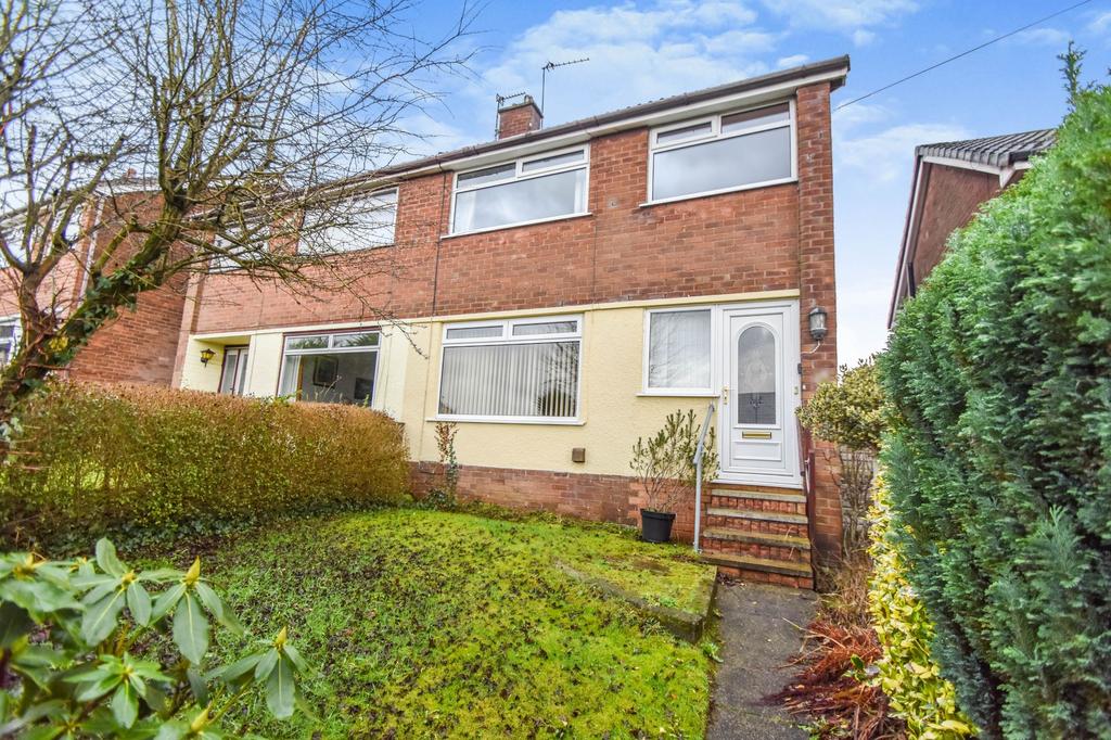 Wilton Drive, Bury, BL9 3 bed semidetached house £199,950
