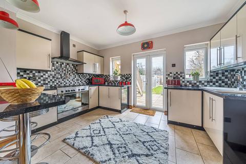 224 Hounslow Road, Hanworth, Feltham, TW13 5JP