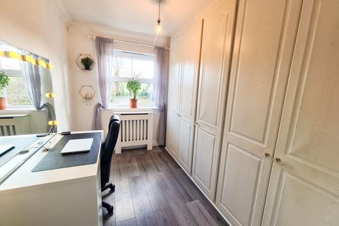 9 Old Mill Place, Wraysbury, Staines, TW19 5LY
